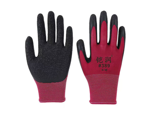 黑色防割手套平铺展示，五指清晰可见，白色背景